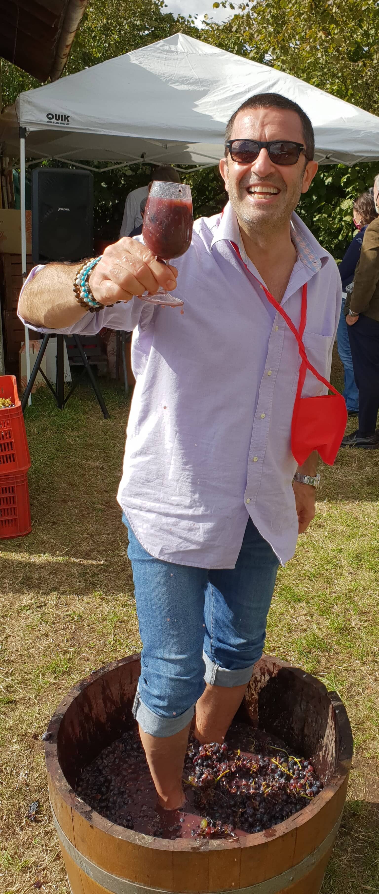 Pigiatura dell'uva con i piedi